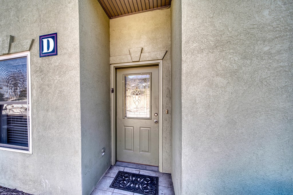 416129 Young Harris Condominium