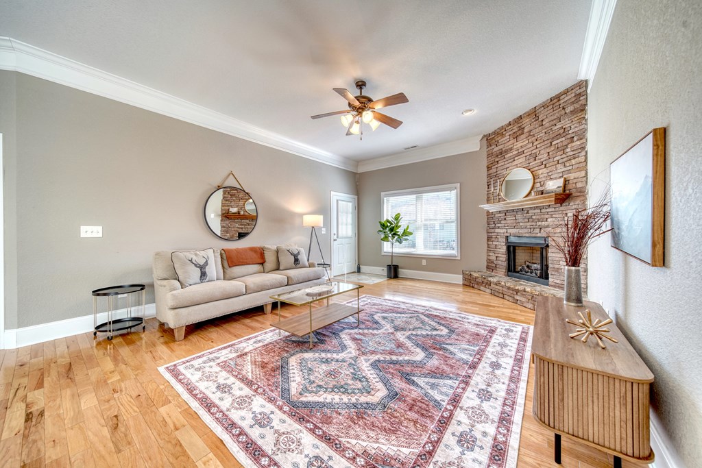 416129 Young Harris Condominium