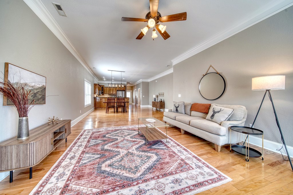 416129 Young Harris Condominium