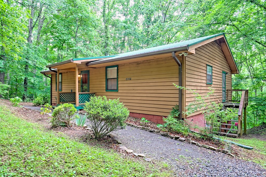 416131 Young Harris Residential