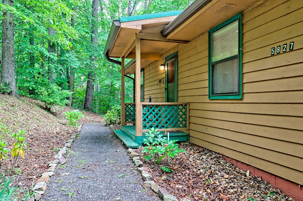 416131 Young Harris Residential