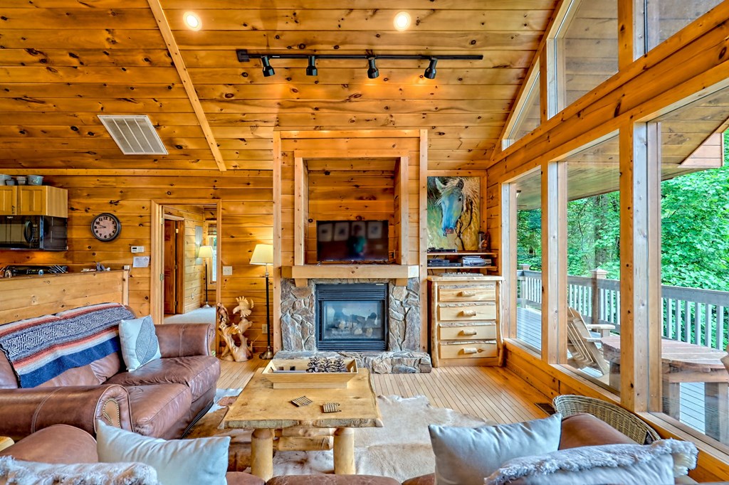 416133 Bryson City Residential