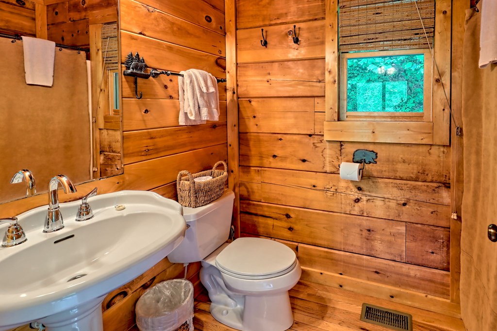416133 Bryson City Residential