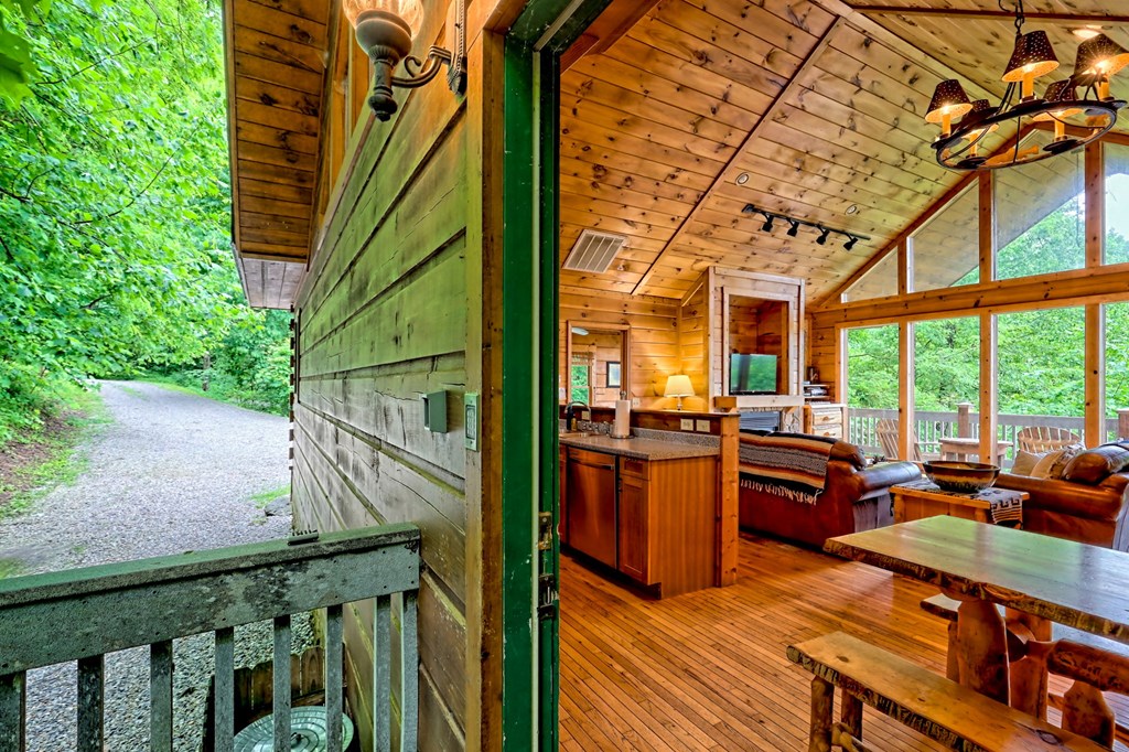 416133 Bryson City Residential