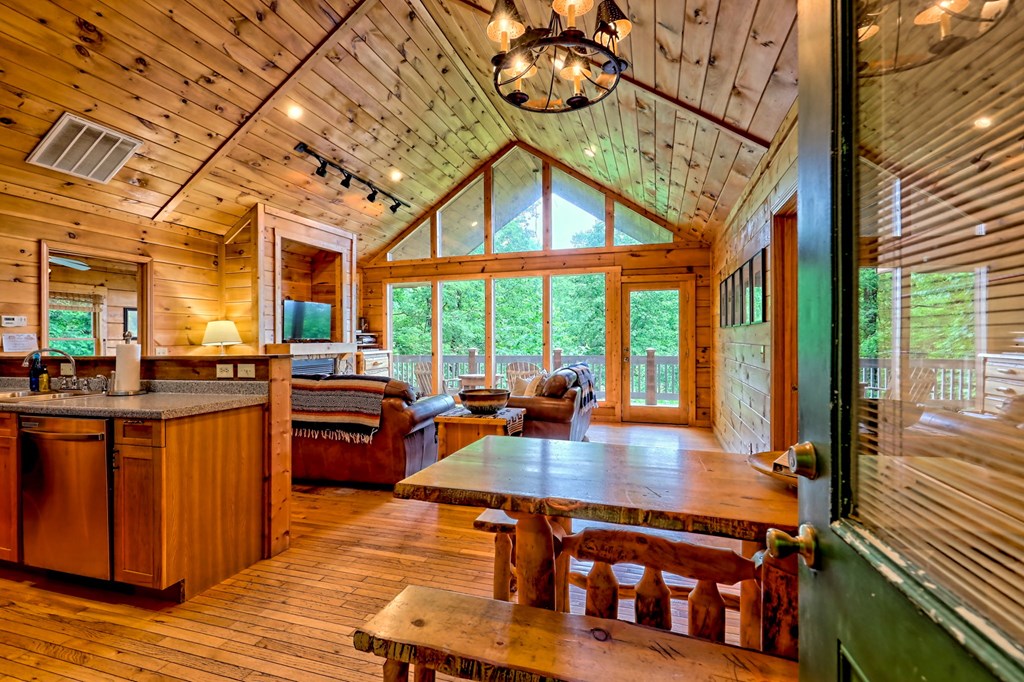 416133 Bryson City Residential