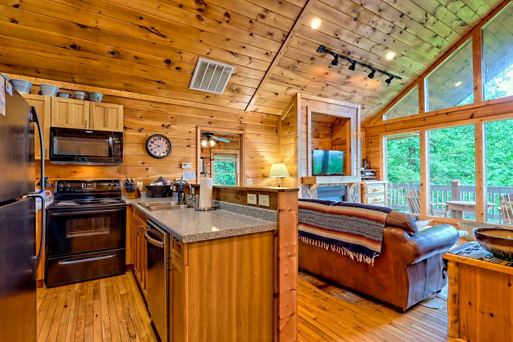 416133 Bryson City Residential