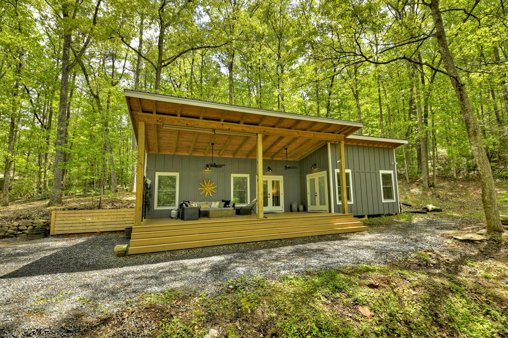 416144 Blue Ridge 