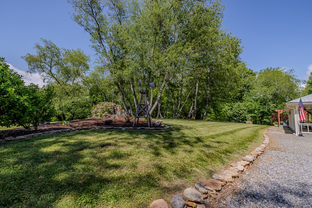 416161 Hayesville Residential