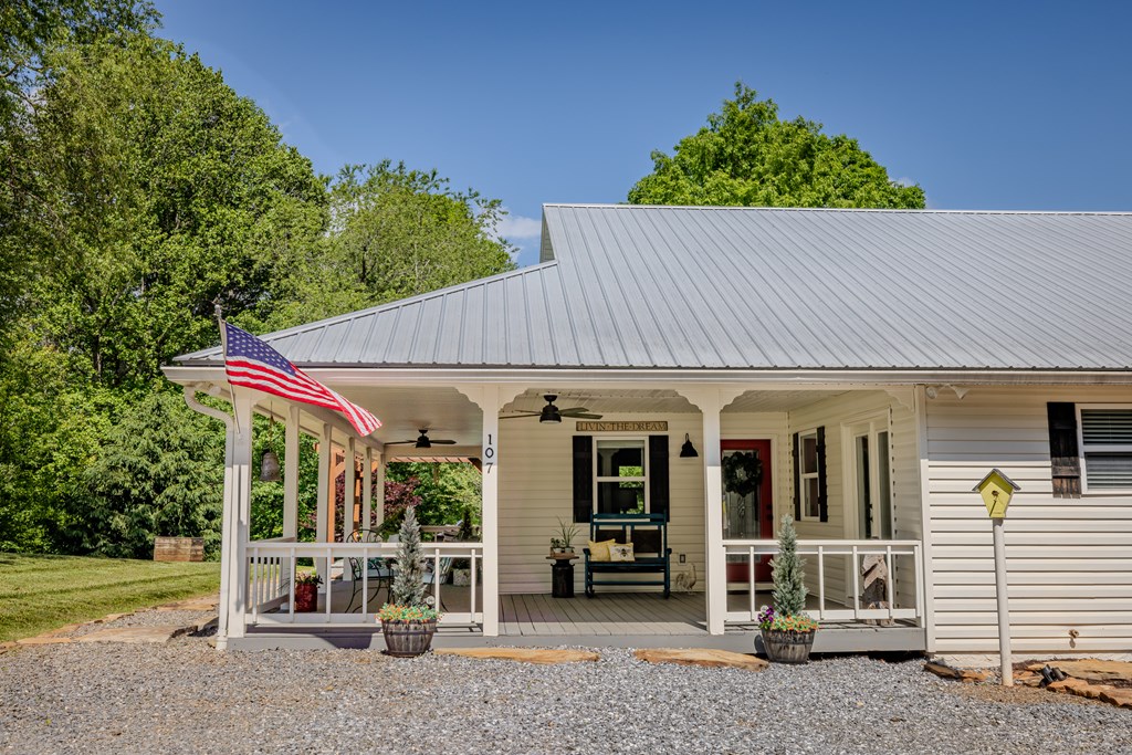 416161 Hayesville Residential
