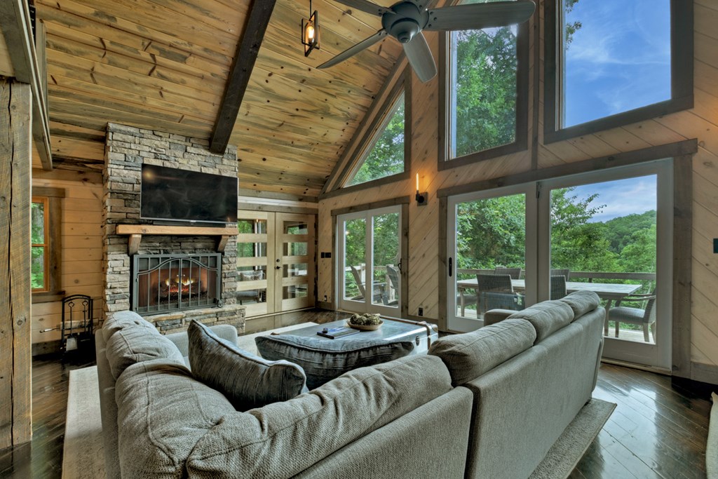 416165 Blue Ridge Residential
