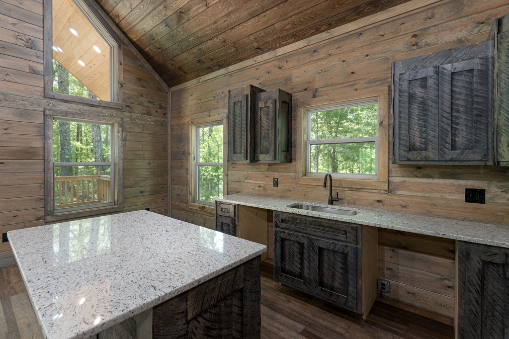 416182 Murphy Residential