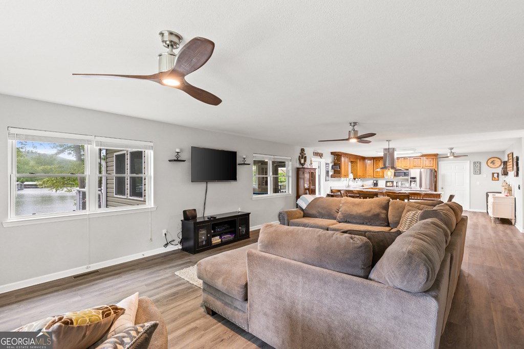 416193 Young Harris Residential