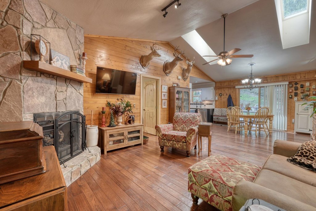 416198 Blairsville Residential