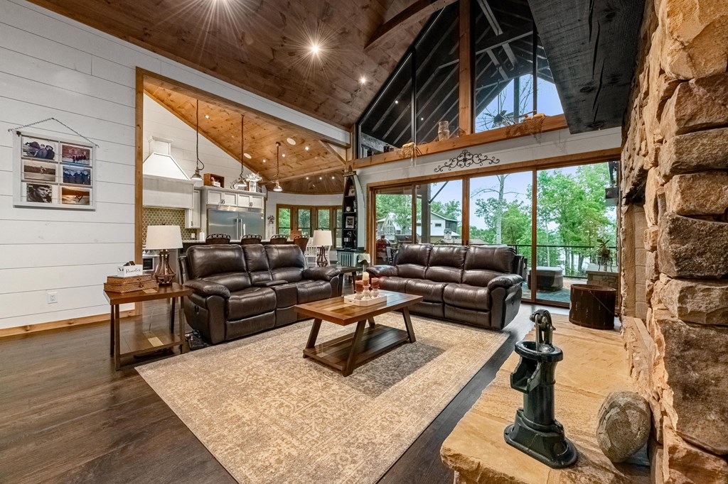 416224 Blue Ridge Residential