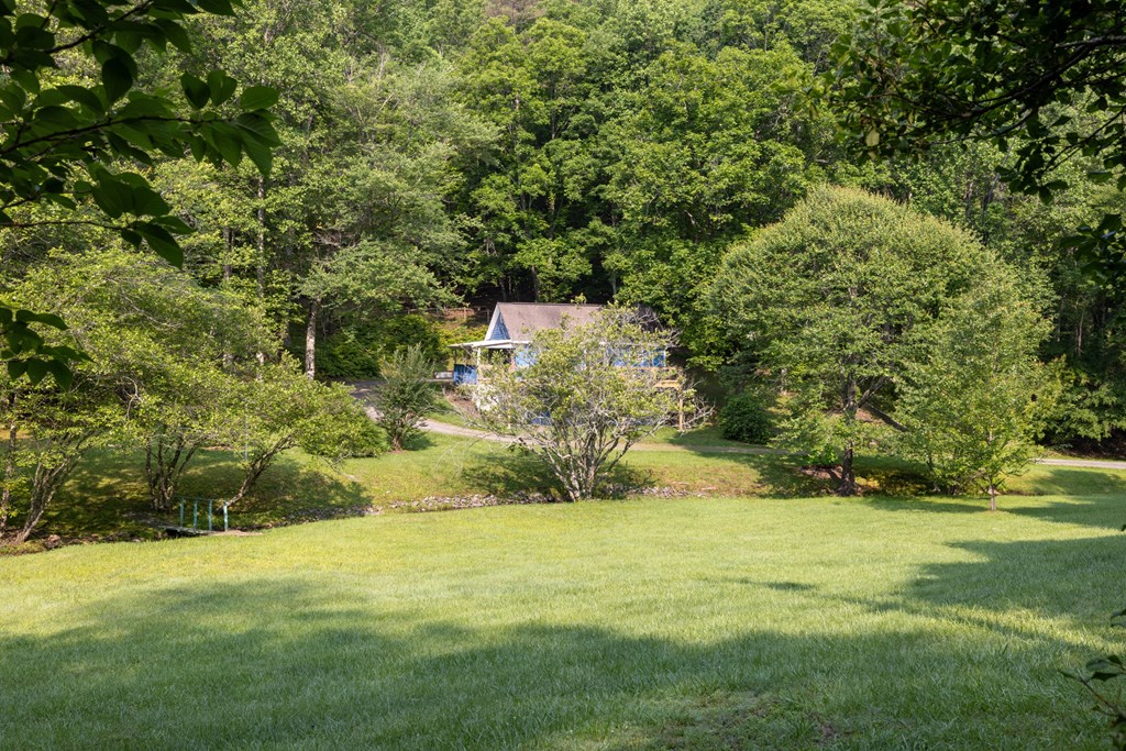 416228 Hayesville Residential