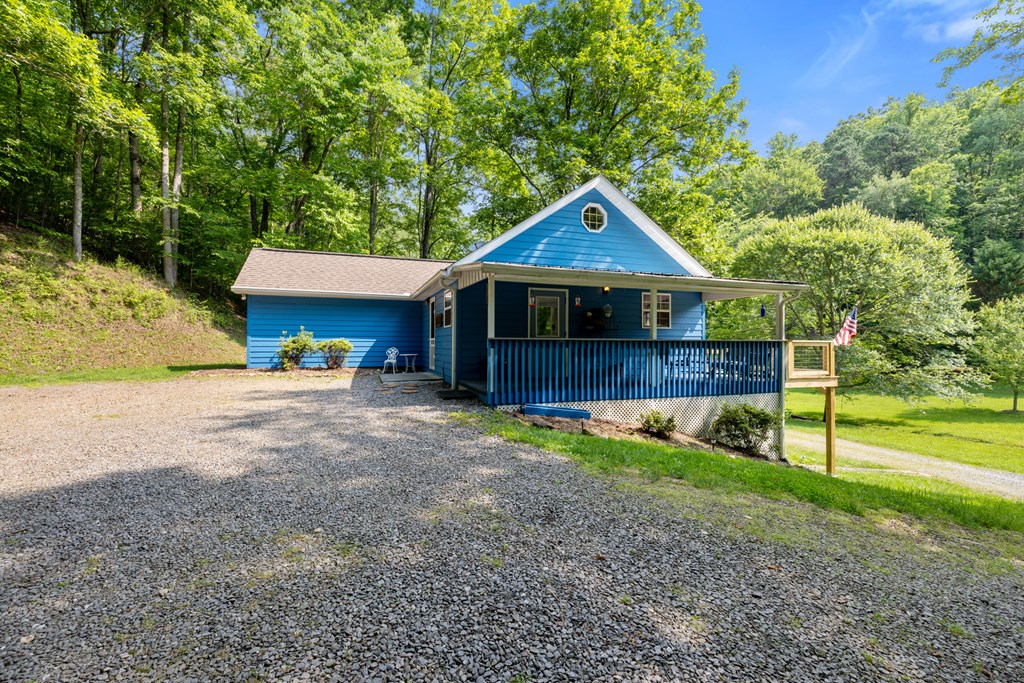 416228 Hayesville Residential
