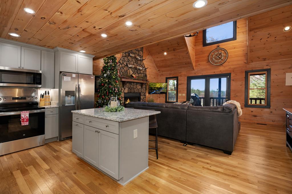 416231 Morganton Residential
