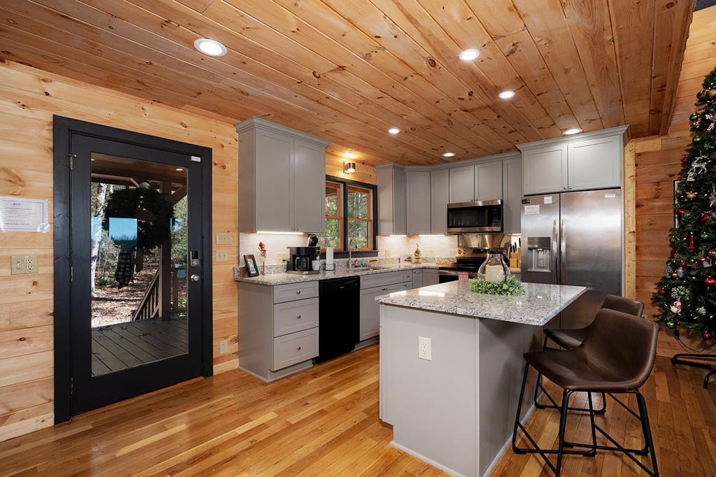416231 Morganton Residential