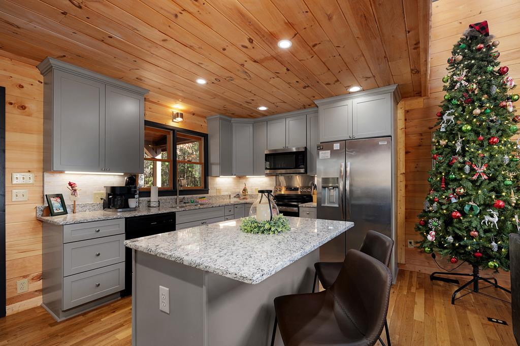 416231 Morganton Residential