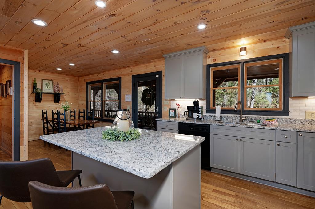416231 Morganton Residential