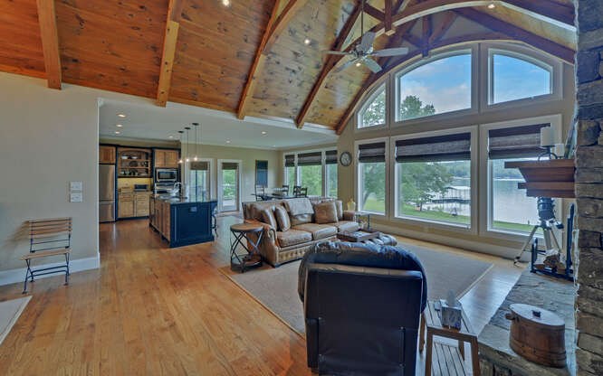 416233 Hiawassee Residential