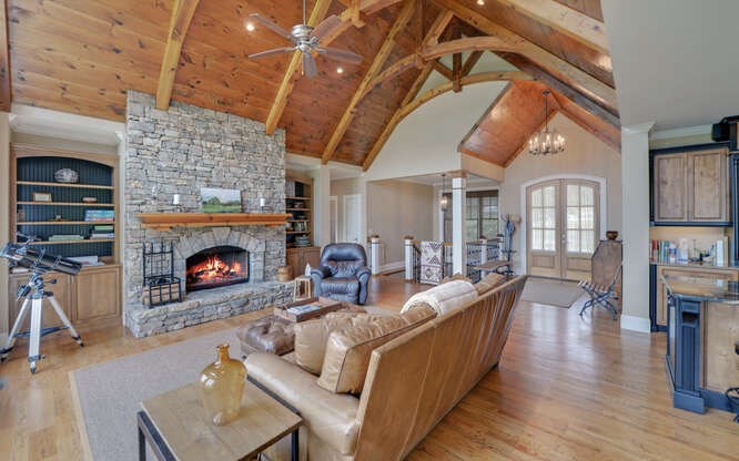 416233 Hiawassee Residential