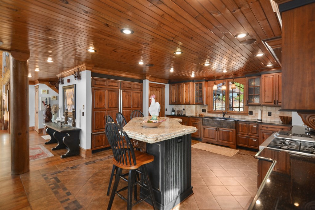 416239 Morganton Residential
