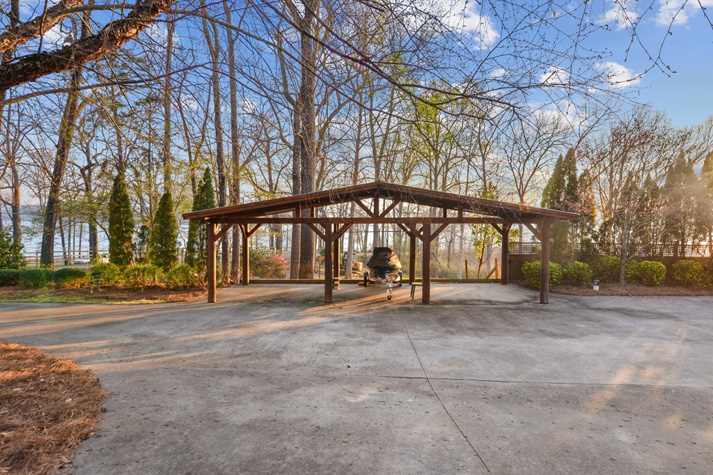 416239 Morganton Residential