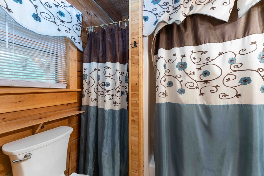 416247 Hayesville Residential