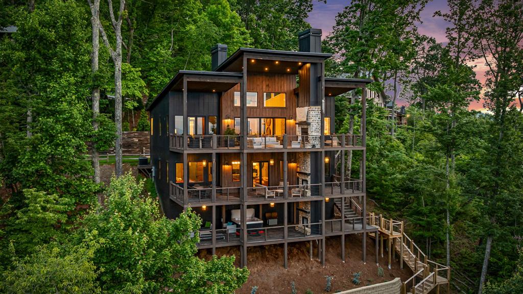 416248 Blue Ridge 