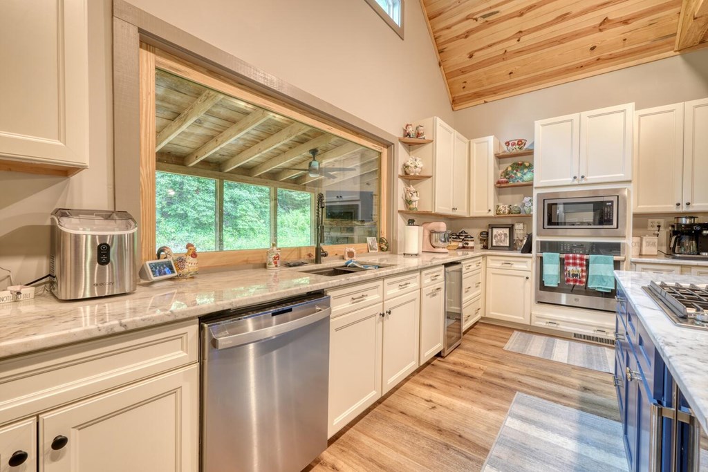 416250 Hiawassee Residential