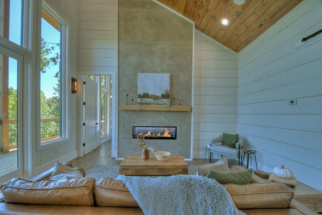 416266 Blue Ridge Residential