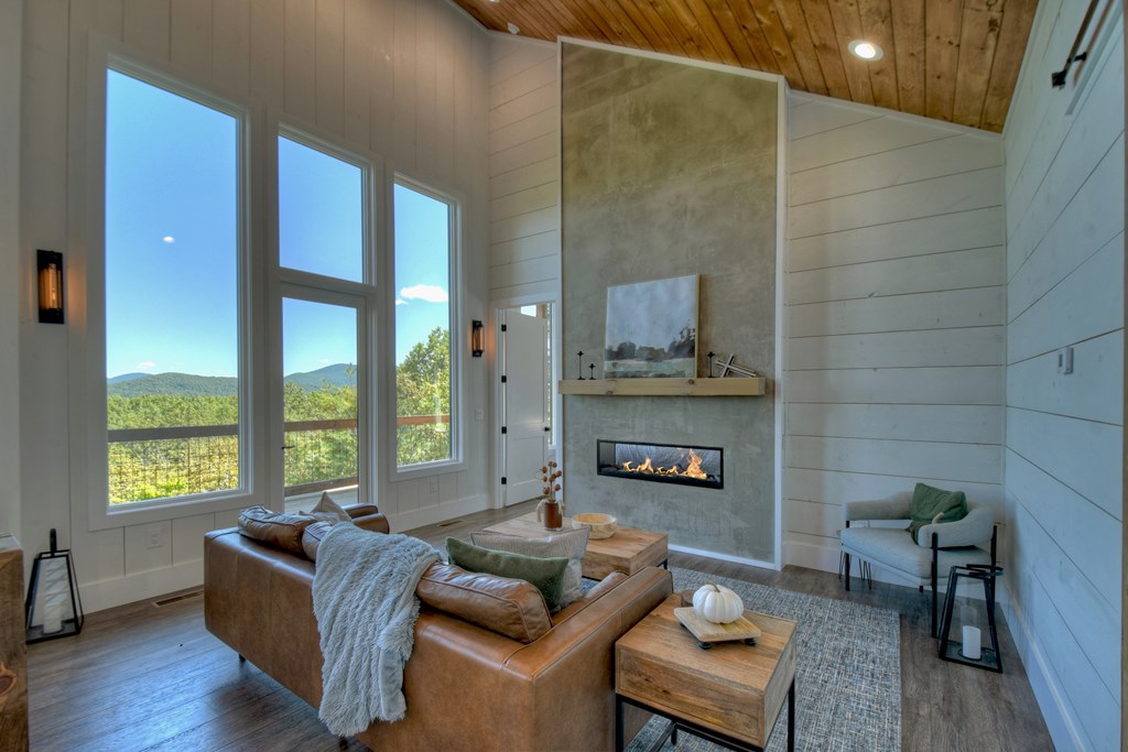416266 Blue Ridge Residential