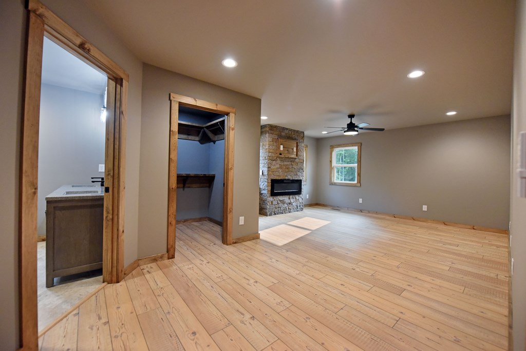 416287 Epworth Residential