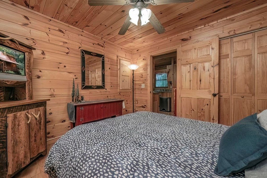 416304 Blue Ridge Residential