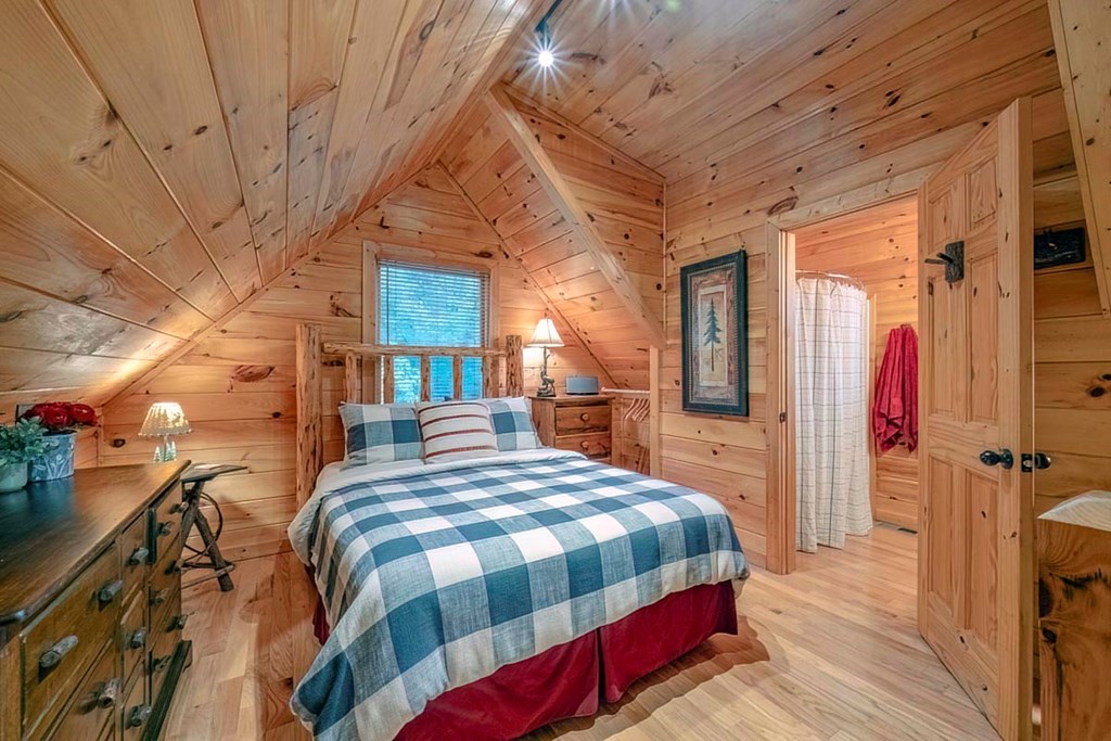 416304 Blue Ridge Residential