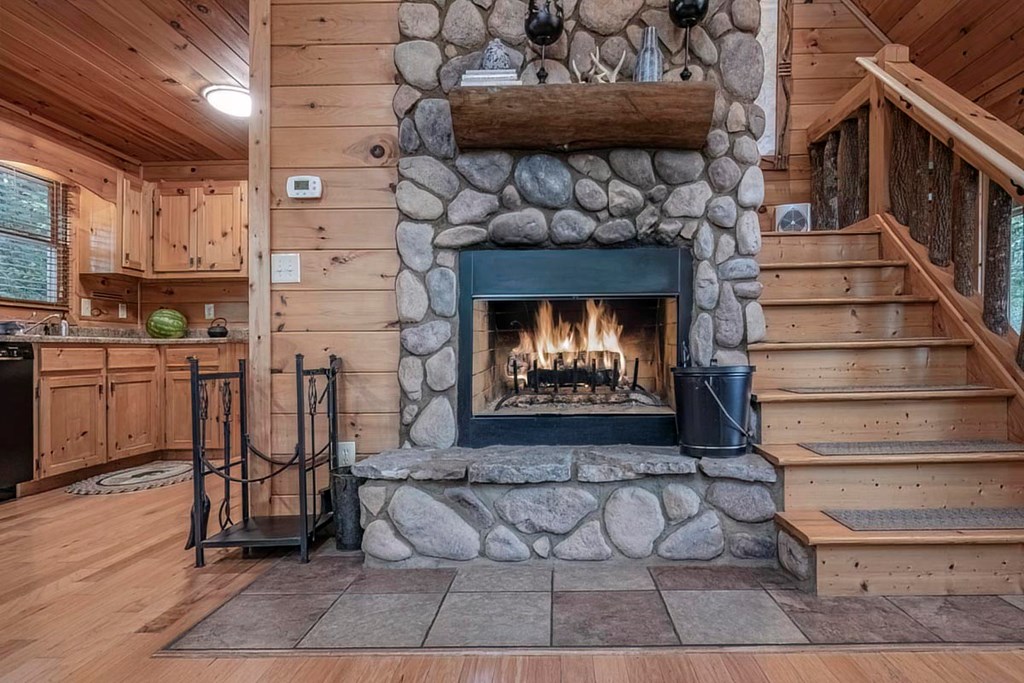 416304 Blue Ridge Residential