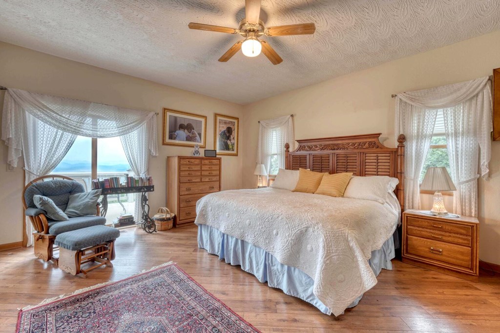 416323 Hayesville Residential