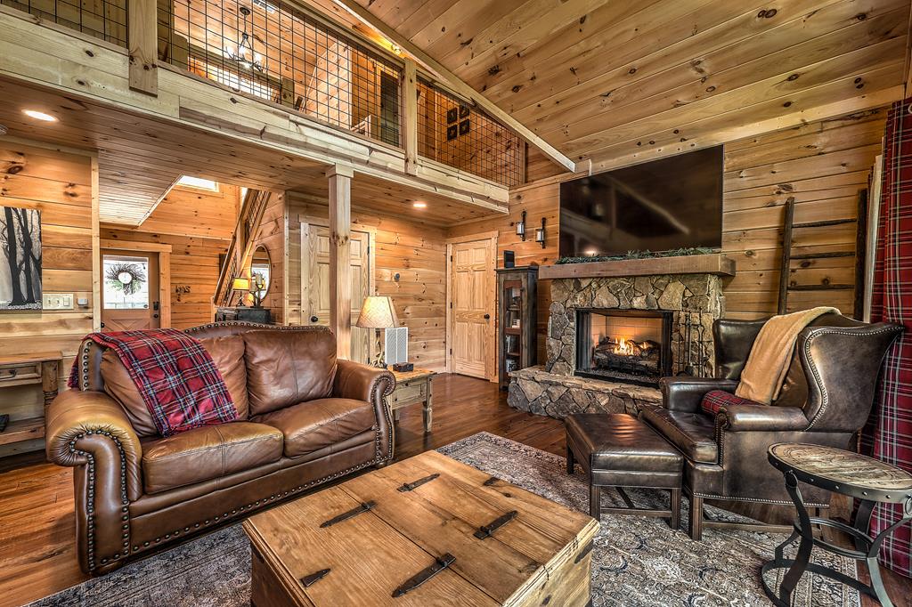 416326 Morganton Residential
