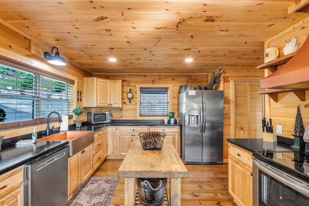 416326 Morganton Residential