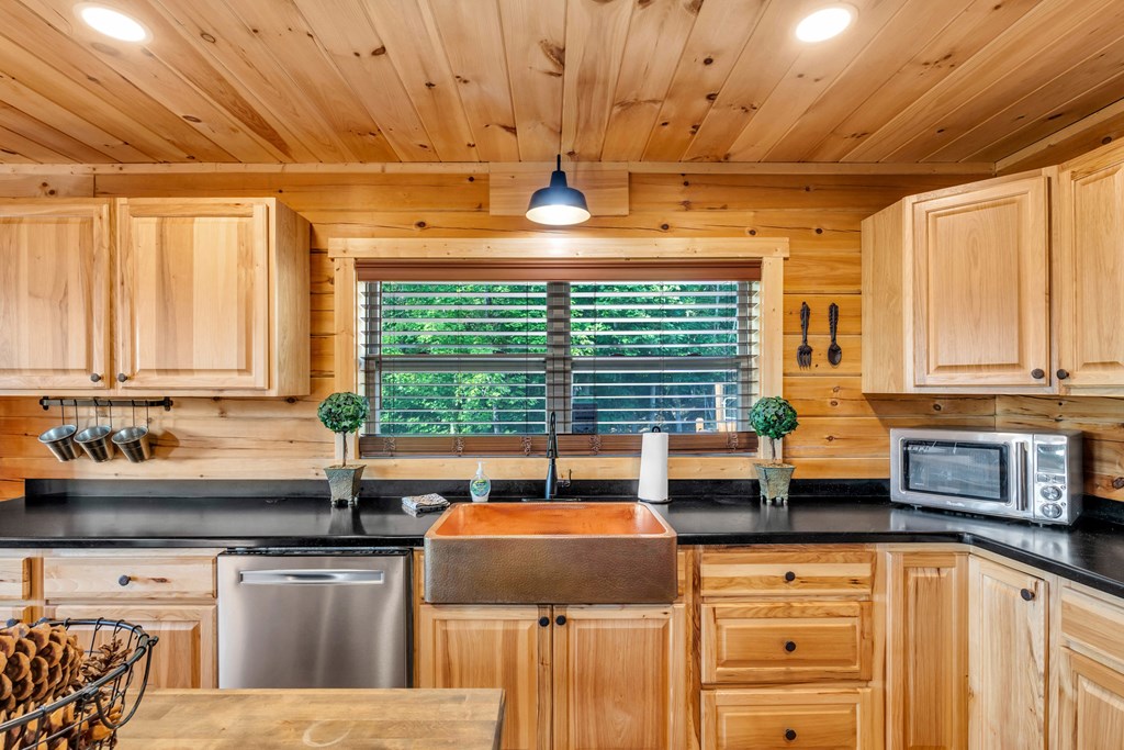 416326 Morganton Residential
