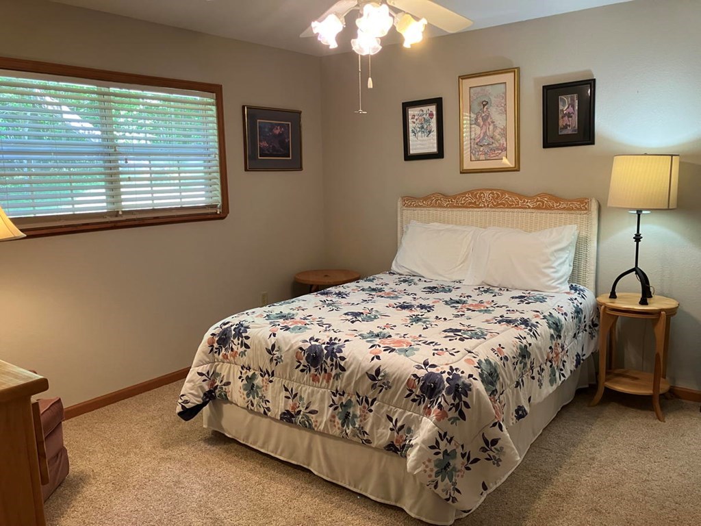 416328 Young Harris Residential
