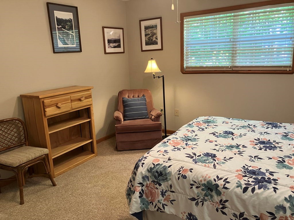 416328 Young Harris Residential