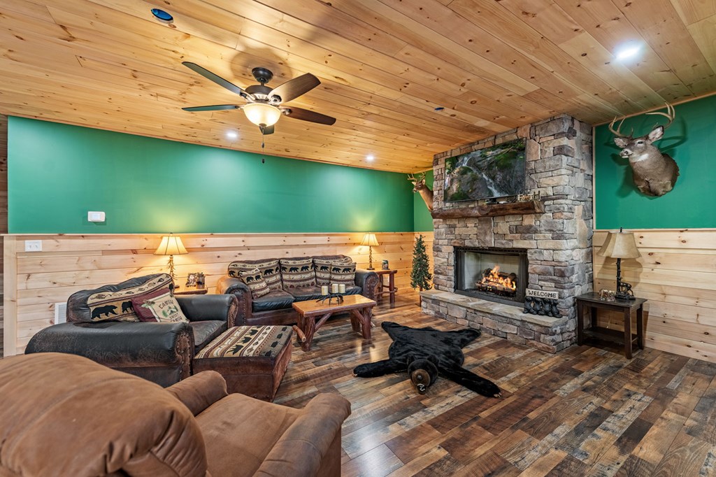 416332 Blue Ridge Residential