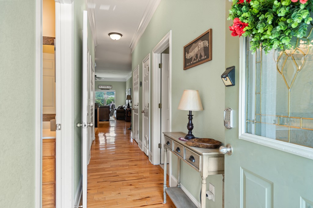 416334 Young Harris Condominium