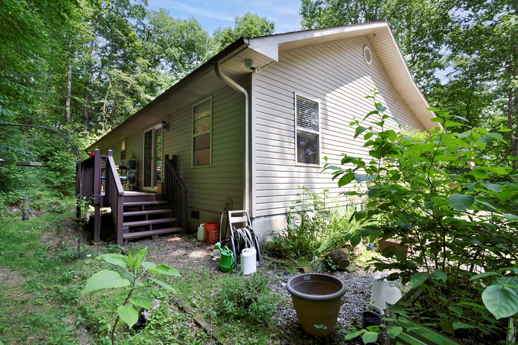 416364 Hayesville Residential