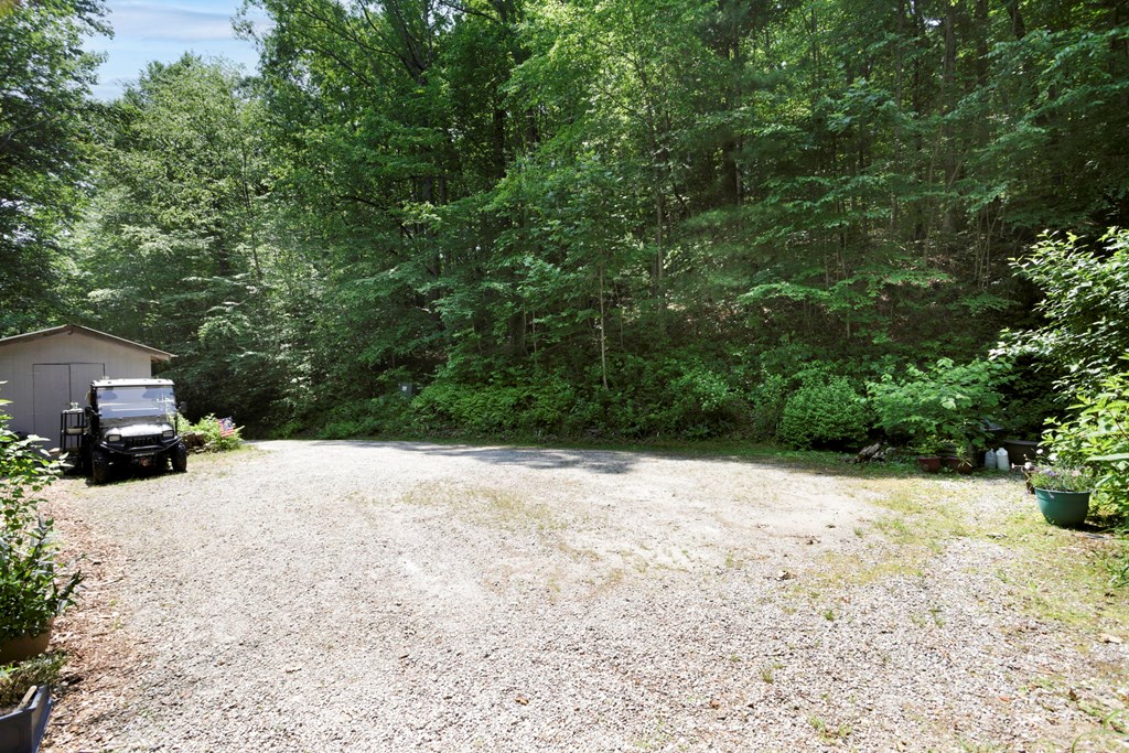 416364 Hayesville Residential