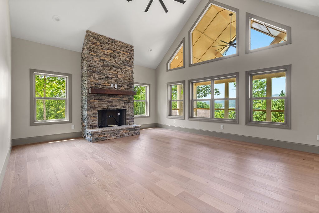 416365 Hayesville Residential