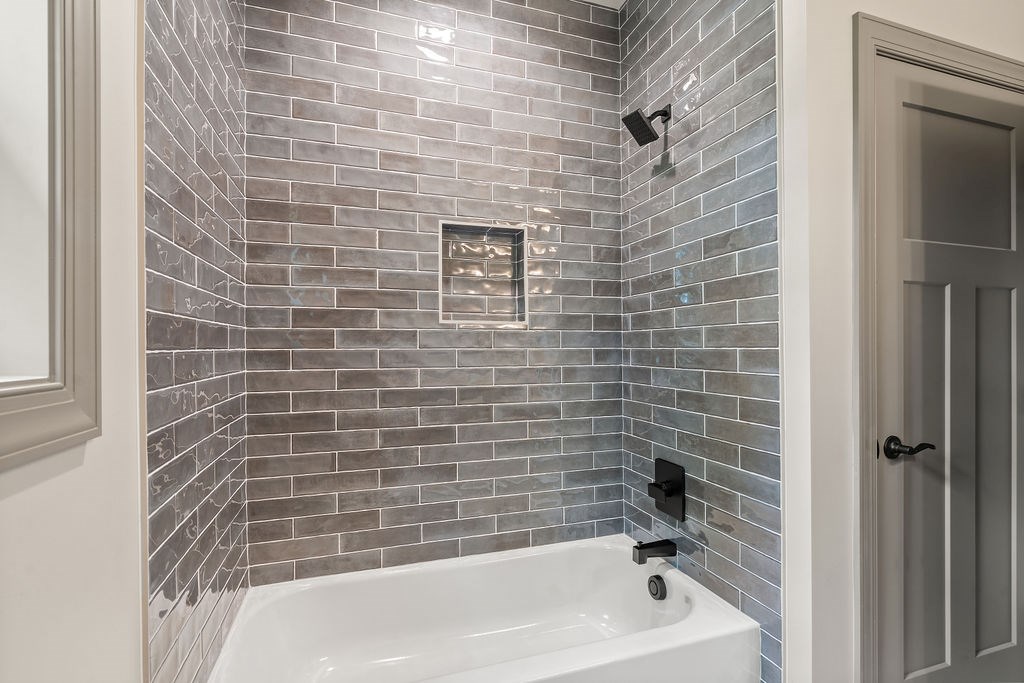 416365 Hayesville Residential
