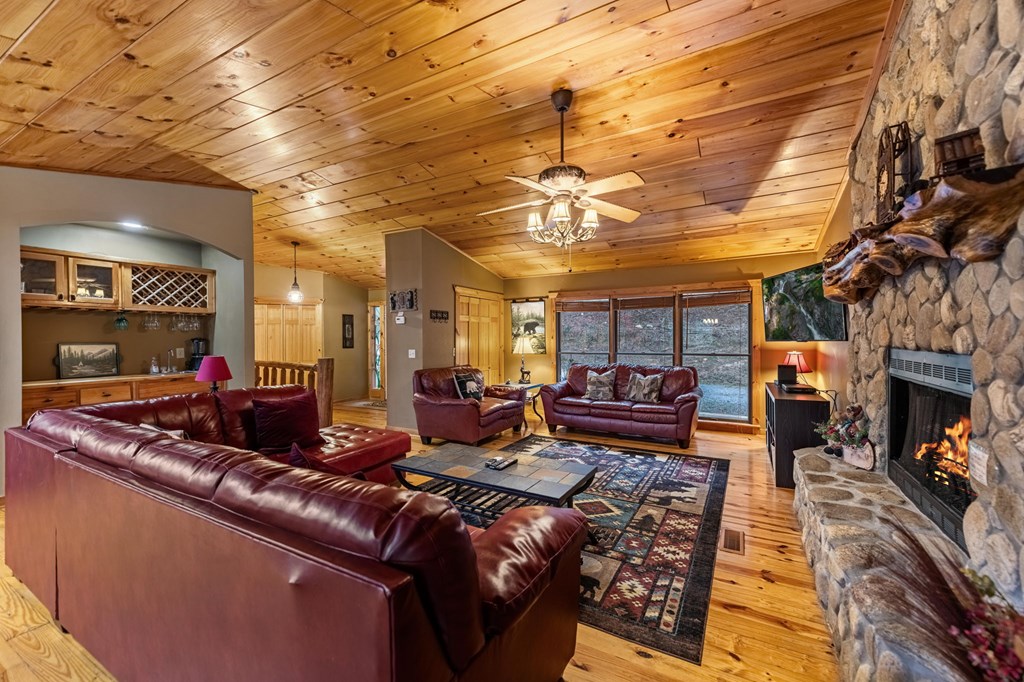 416366 Blue Ridge Residential